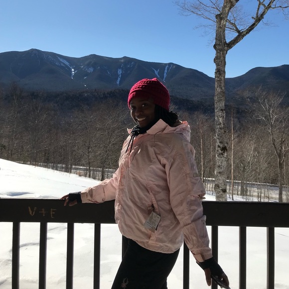 Meet your Posher, Shelly - Picture 1 of 1